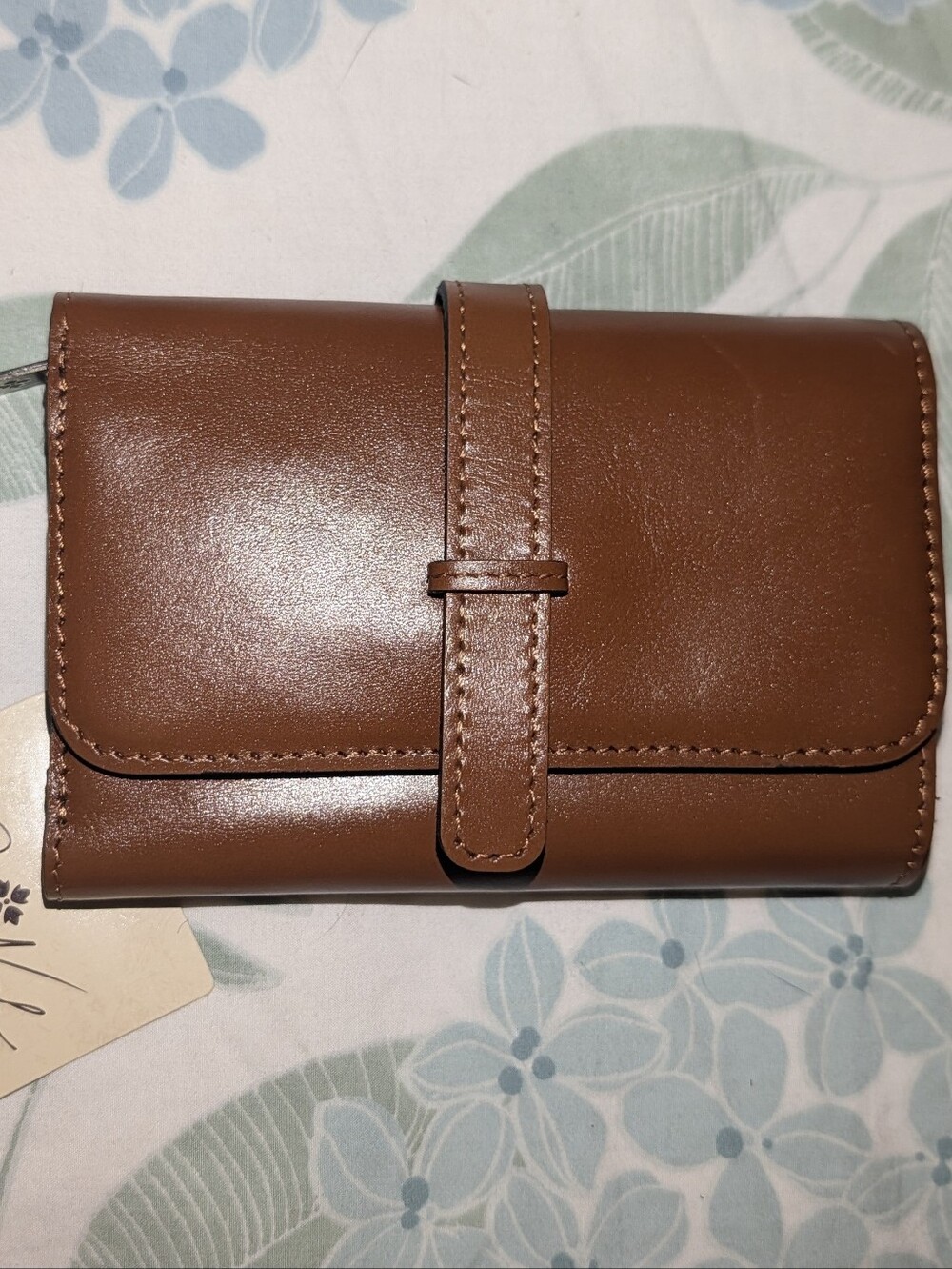 Patricia Nash Perla Tri-fold Heritage Leather Wallet in Tan Italian Leather - Picture 3 of 9